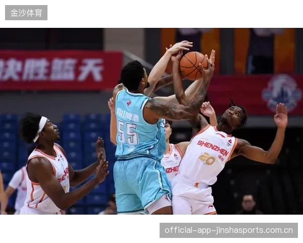 篮球球队引援精准，阵容深度秒杀对手